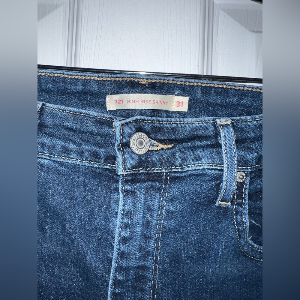 Levi’s 721 High Rise Skinny Jeans